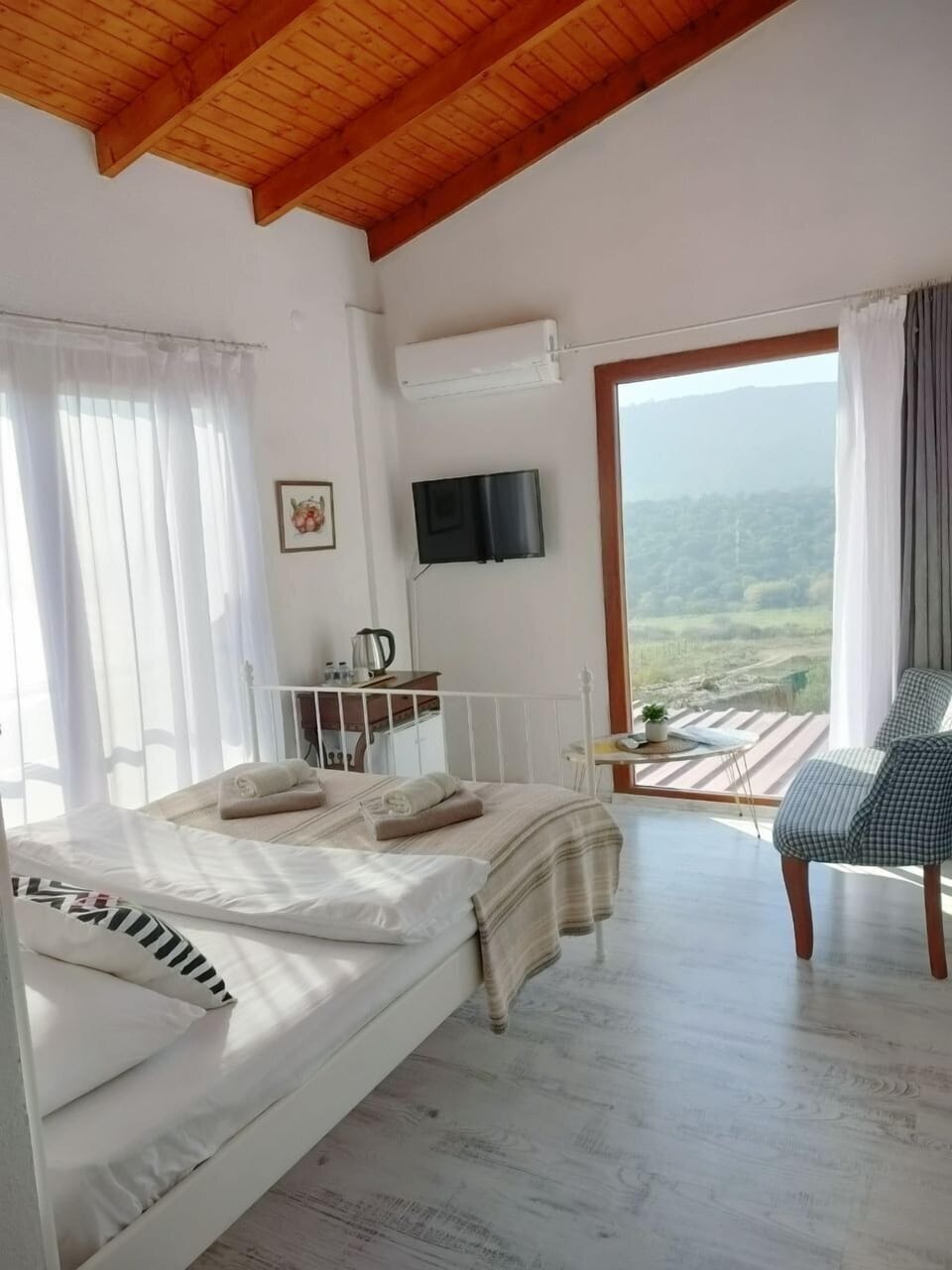 Panoramic Room | Premium bedding, blackout drapes, WiFi (free), bed sheets