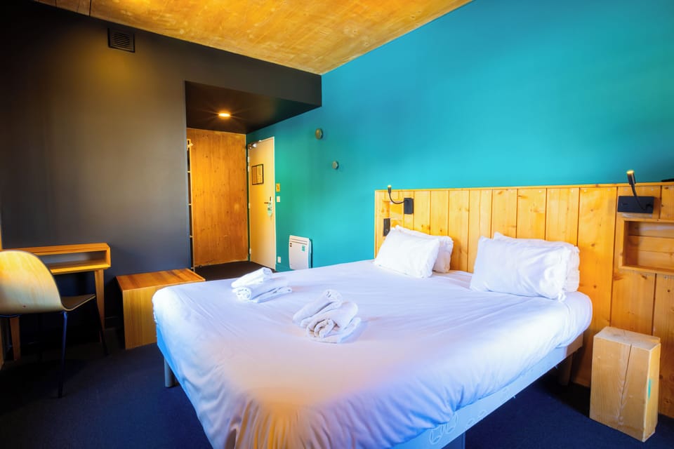 Double Room | Soundproofing, free WiFi, bed sheets