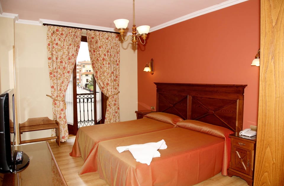 Double Room | 1 bedroom, premium bedding, Select Comfort beds, minibar