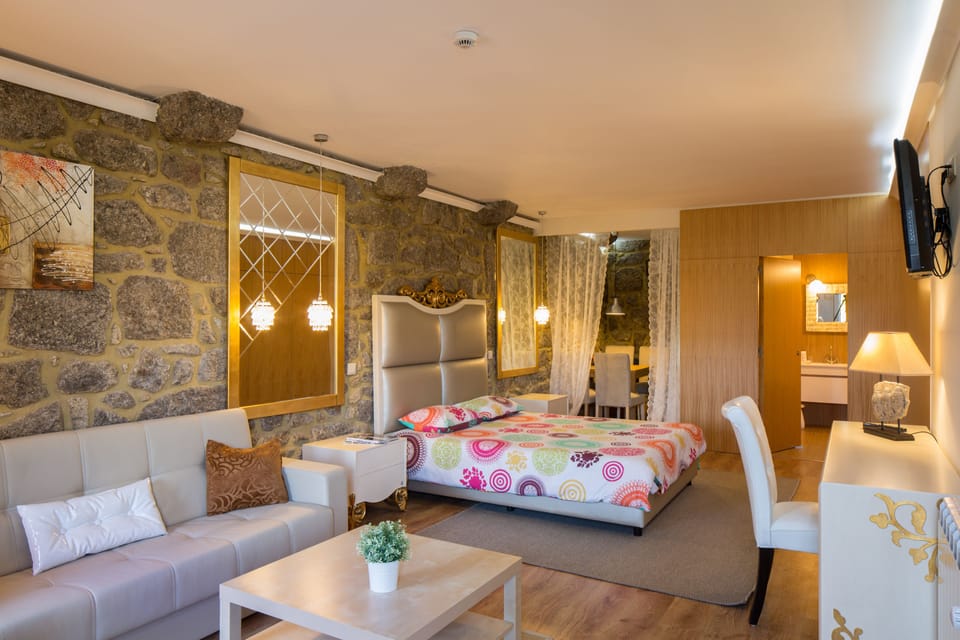 Apartment, 1 Bedroom, Kitchenette | Minibar, individually decorated, individually furnished, soundproofing