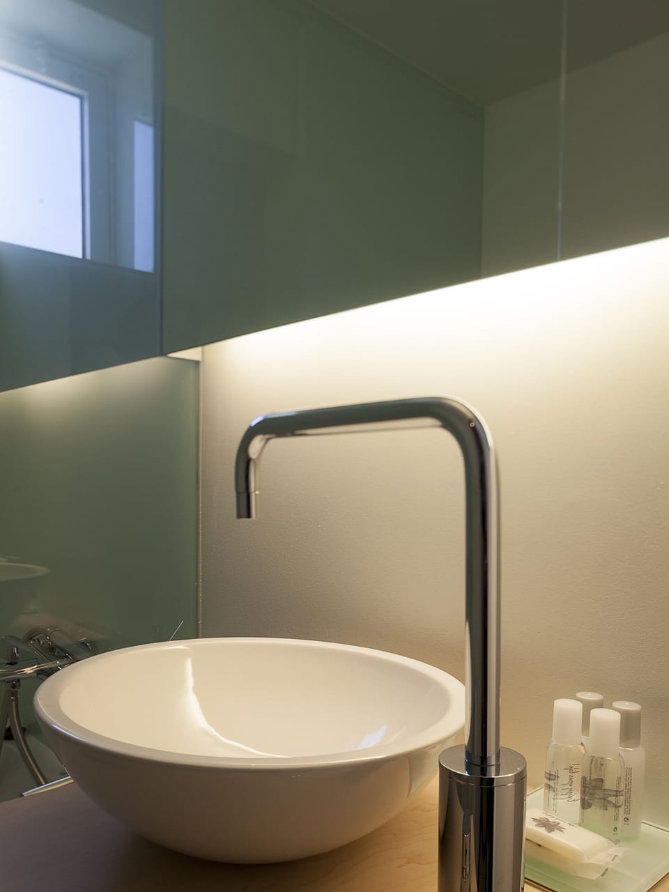 Superior Double or Twin Room | Bathroom sink