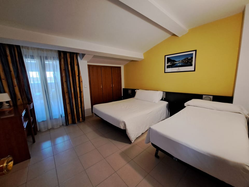 Cribs (surcharge), rollaway beds (free), WiFi (free)