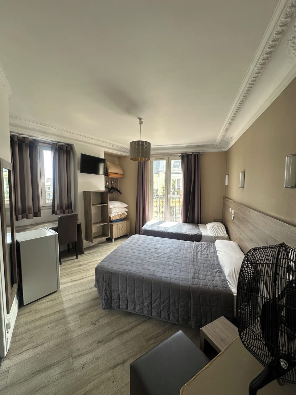 Quadruple Room | In-room safe, desk, soundproofing, free WiFi