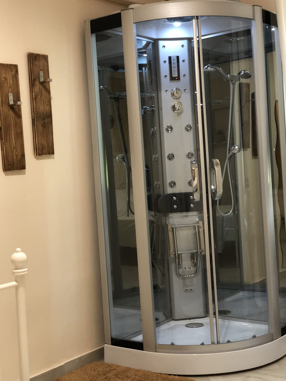 Comfort Double Room, Ensuite, Garden View | Bathroom | Free toiletries, hair dryer, bidet, towels
