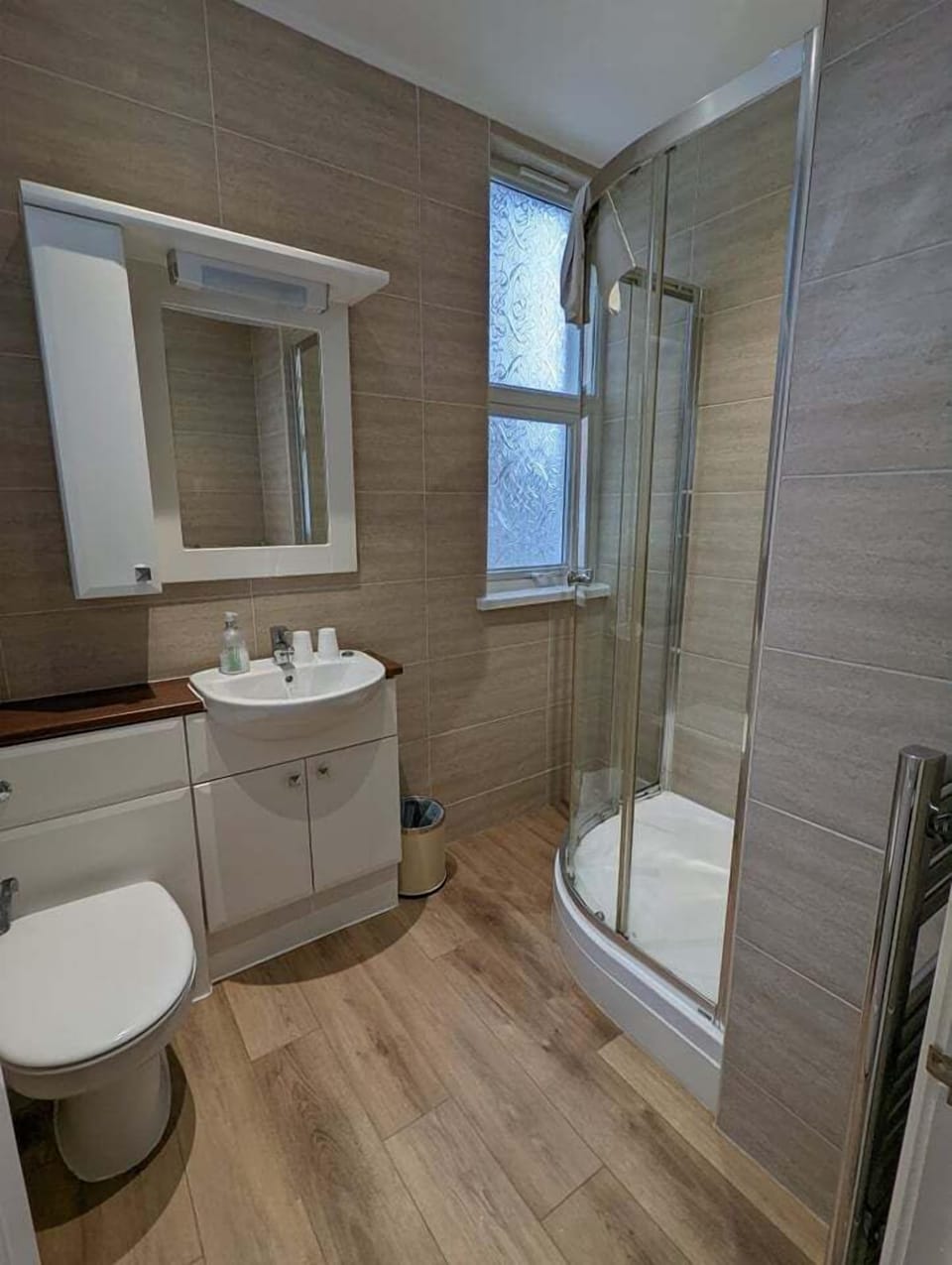 Comfort Studio Suite | Iron/ironing board, free WiFi, bed sheets