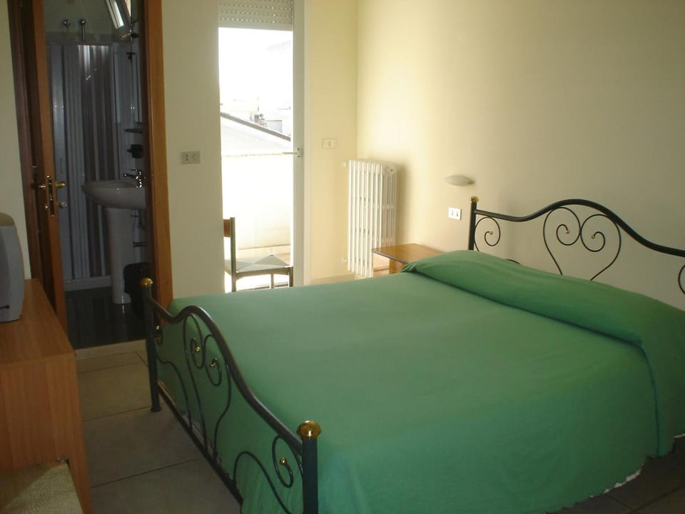 1 bedroom, minibar, in-room safe, desk