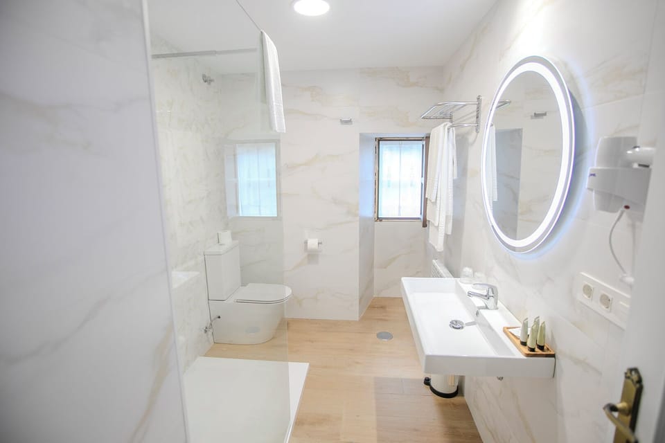 Standard Double Room | Bathroom | Combined shower/tub, deep soaking tub, free toiletries, hair dryer