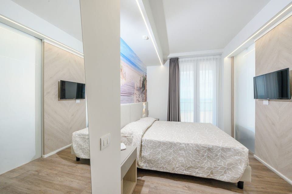 In-room safe, desk, laptop workspace, WiFi (free)