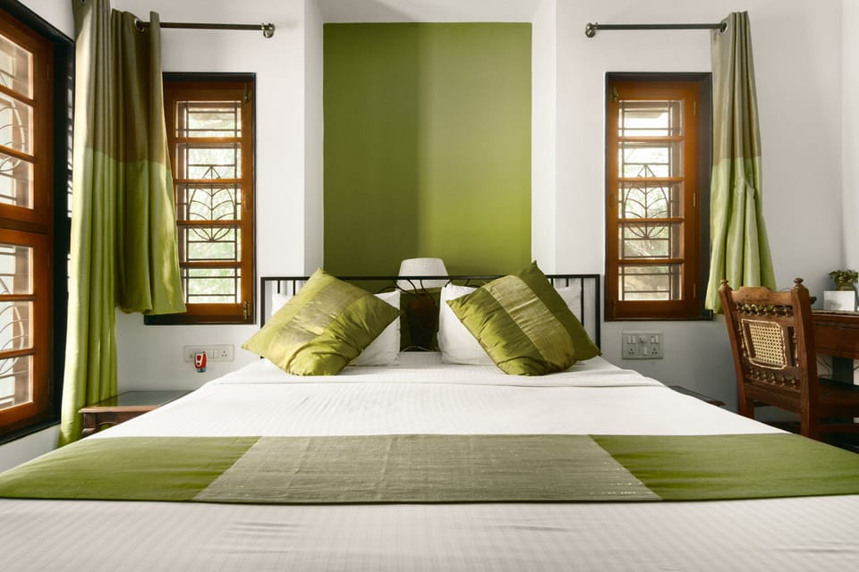 Family Twin Room | In-room safe, blackout drapes, iron/ironing board, free WiFi