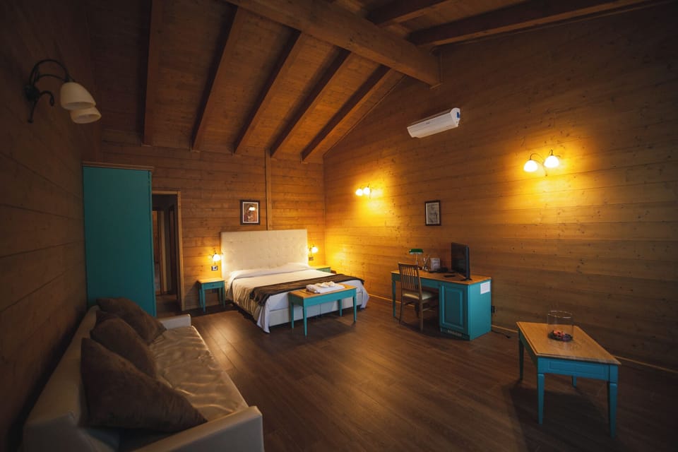 Luxury Chalet, 1 Bedroom, Park View | Frette Italian sheets, premium bedding, memory foam beds, minibar