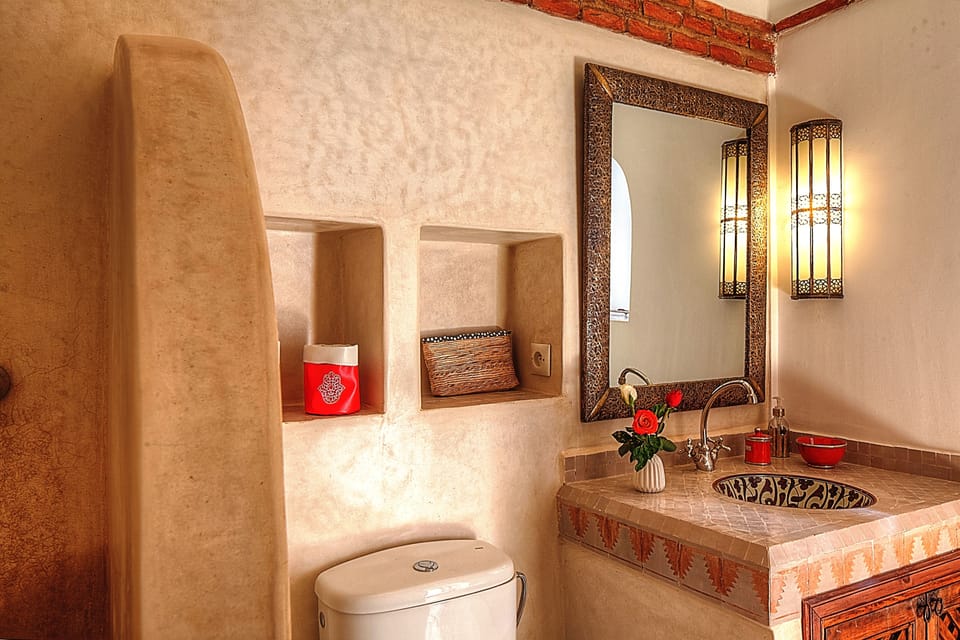 Standard Double Room | Bathroom | Hair dryer, towels