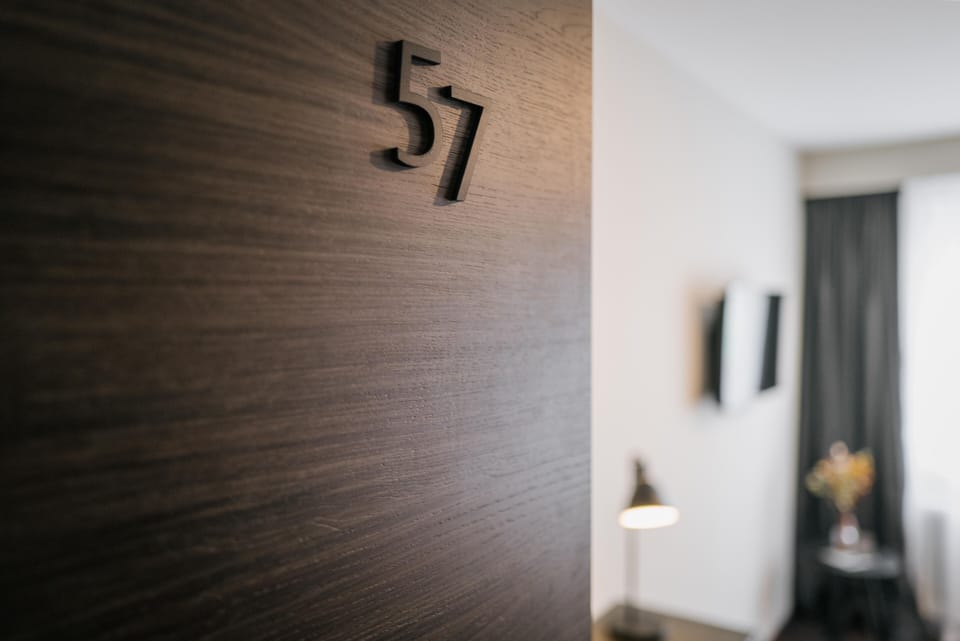 Basic Single Room | Living area | 24-inch TV with cable channels