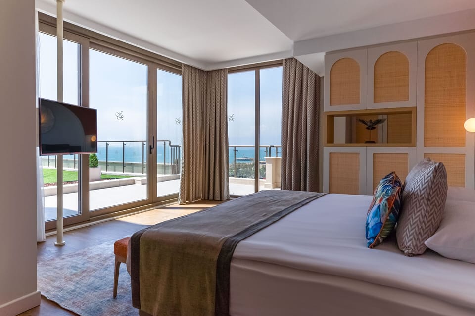 Elite Room | 1 bedroom, premium bedding, free minibar, in-room safe