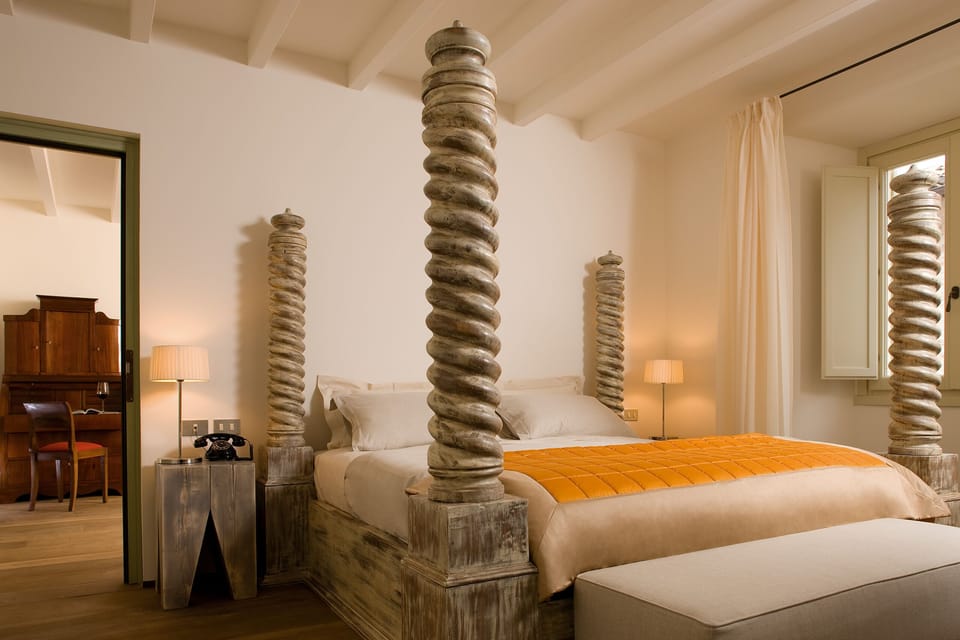 Suite | Premium bedding, down comforters, minibar, in-room safe