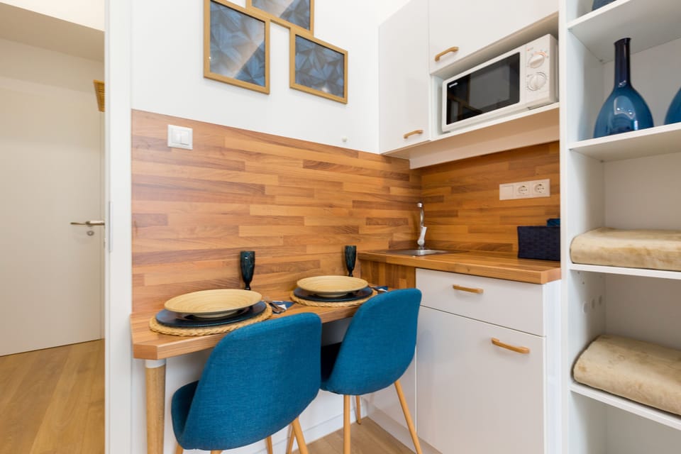 Private kitchenette