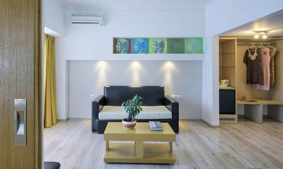 Junior Suite, Mountain View | In-room safe, soundproofing, free WiFi, bed sheets