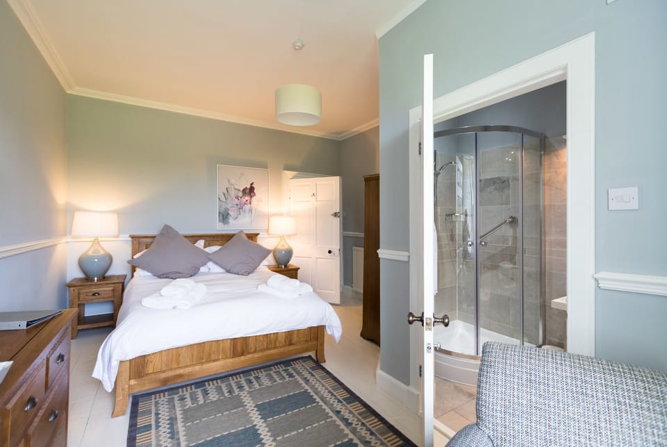 Deluxe Double Room (Hamilton) | 1 bedroom, premium bedding, individually decorated