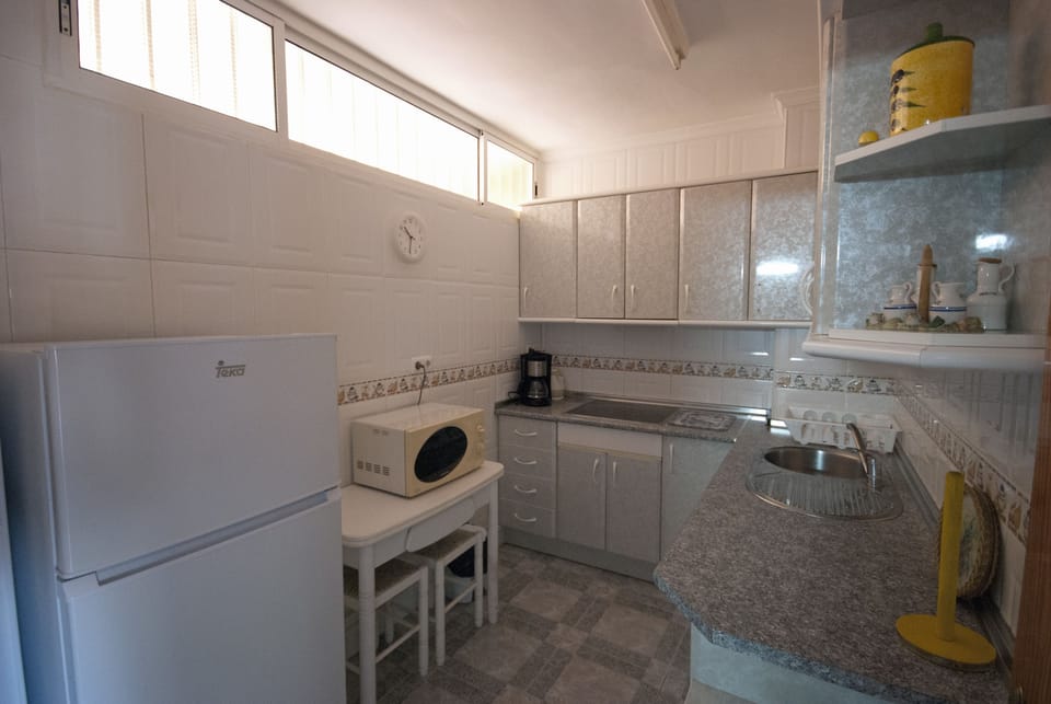 Apartment, 1 Bedroom, Terrace, Sea View | Private kitchen | Full-size fridge, microwave, oven, stovetop