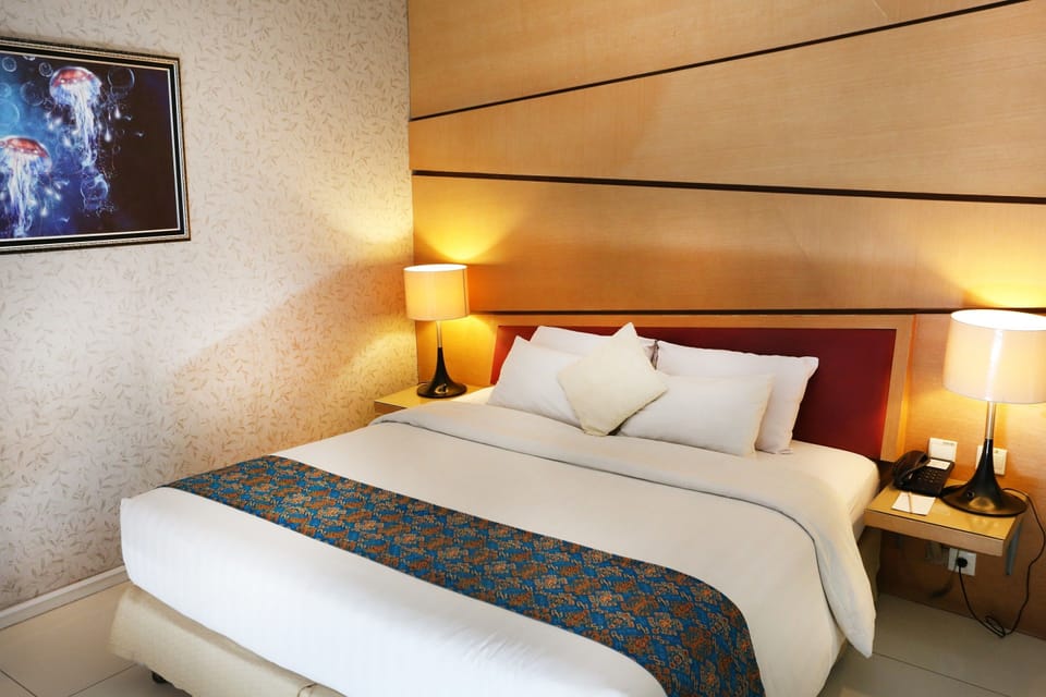 Deluxe Room | Desk, soundproofing, rollaway beds, free WiFi