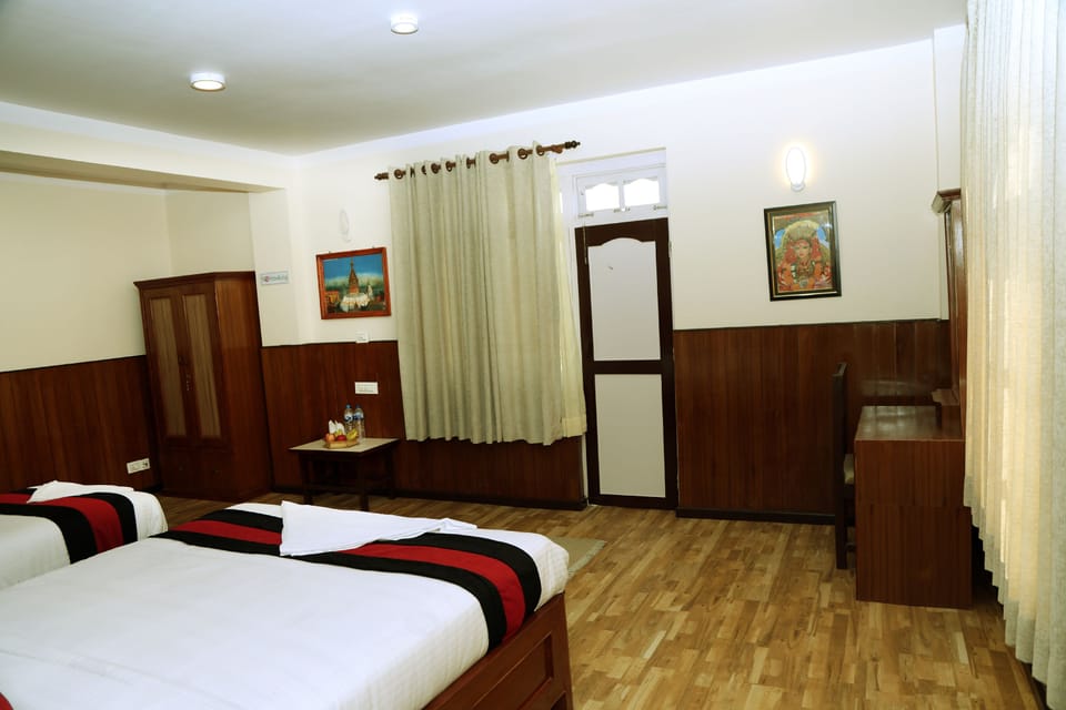 Deluxe Double Room, 1 Double Bed, Smoking, Mountain View | Minibar, desk, soundproofing, free WiFi