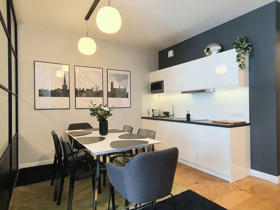 Deluxe Apartment, 1 Bedroom, City View | Private kitchen | Fridge, microwave, stovetop, dishwasher