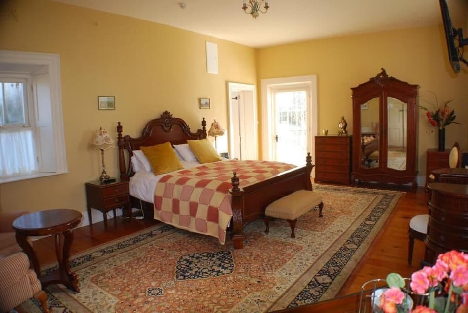 Chambord | Individually decorated, individually furnished, iron/ironing board