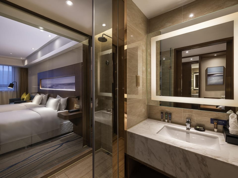 Room, 2 Twin Beds (Privilege) | In-room safe, desk, soundproofing, iron/ironing board (on request)