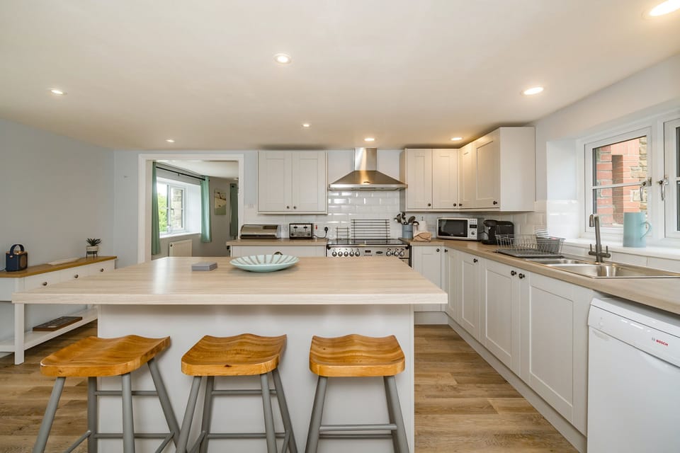 Cottage | Interior
