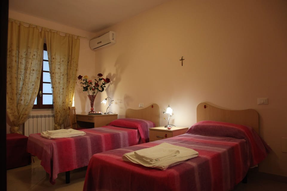 Apartment | Laptop workspace, WiFi (free)