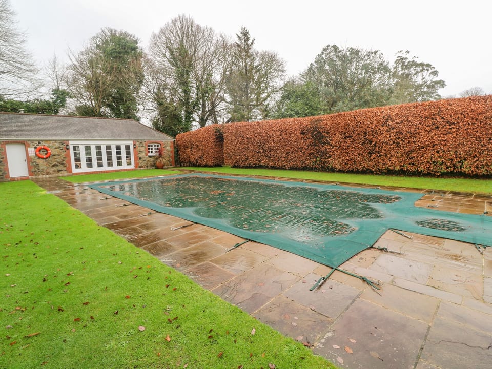 Cottage | Pool | Outdoor pool