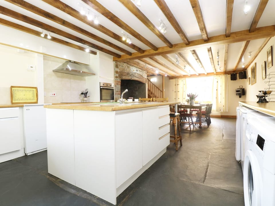 Cottage | Interior