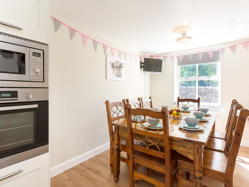 Cottage | Interior