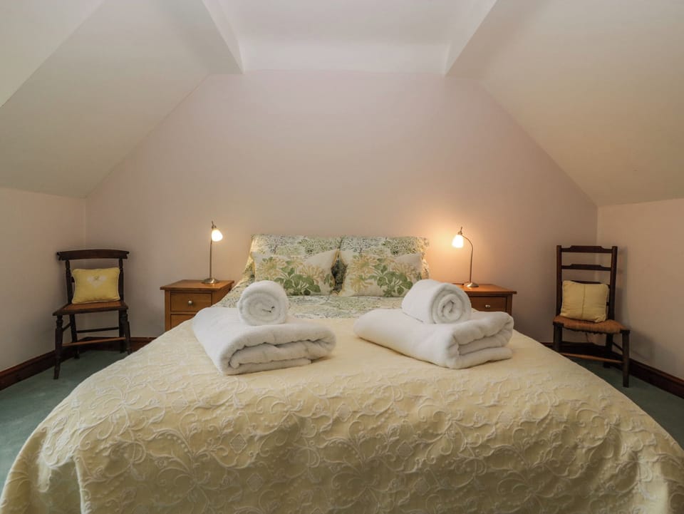 Cottage | 3 bedrooms, individually decorated, individually furnished, free WiFi