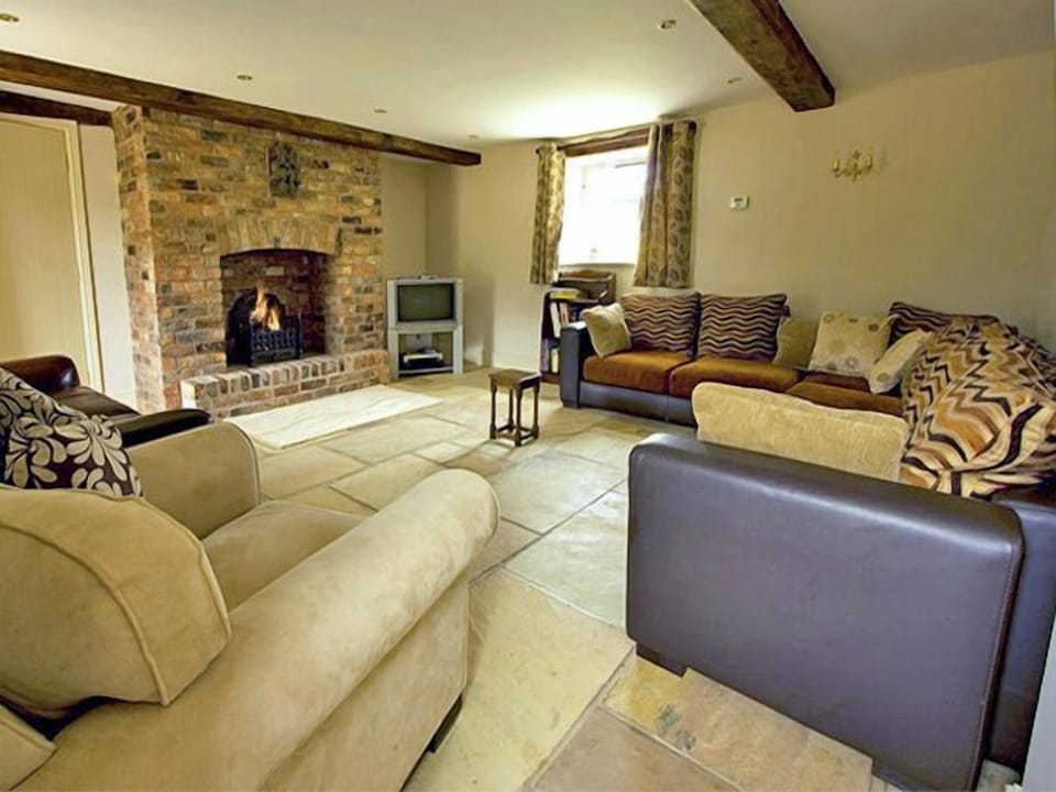 Cottage | Interior