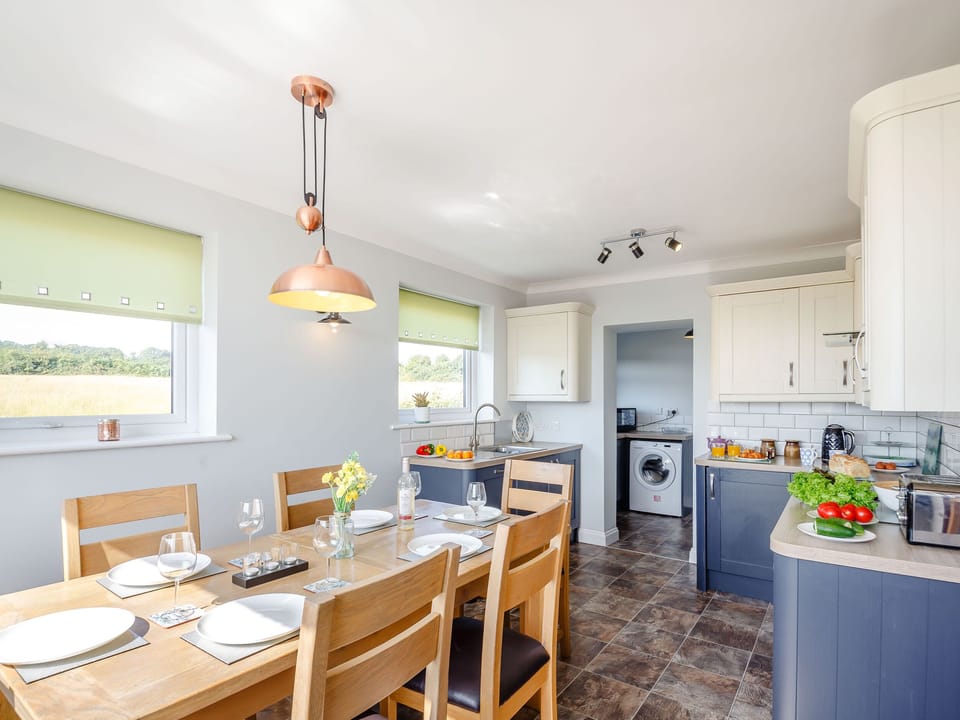 Cottage | Private kitchen | Fridge, microwave, stovetop, dishwasher
