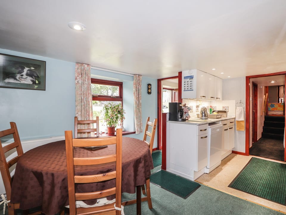 Cottage | Interior