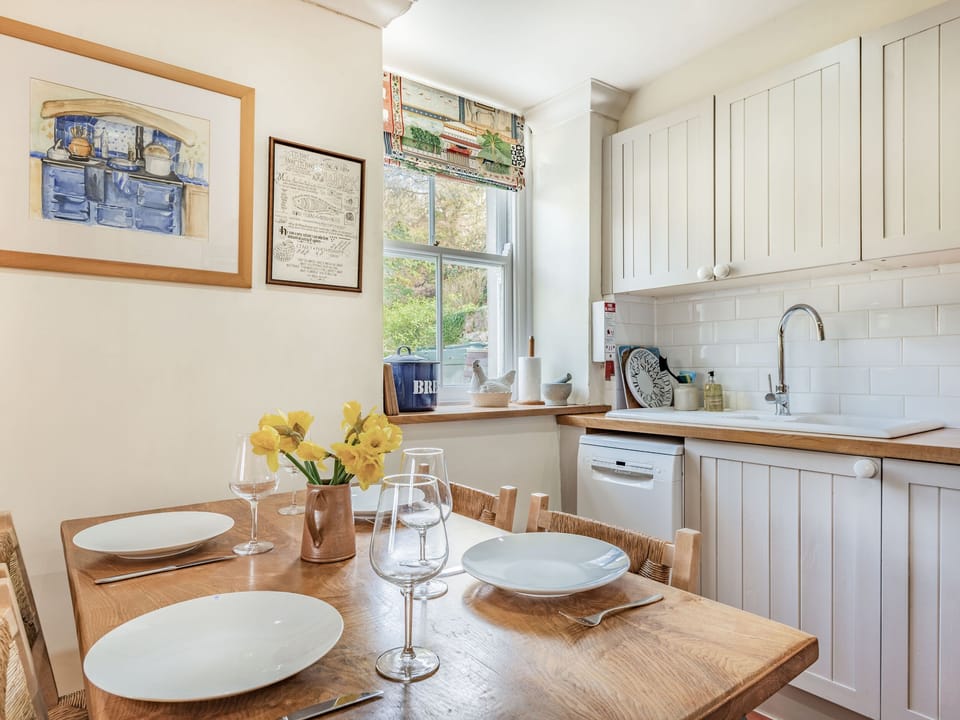 Cottage | Private kitchen | Fridge, dishwasher, highchair, cookware/dishes/utensils