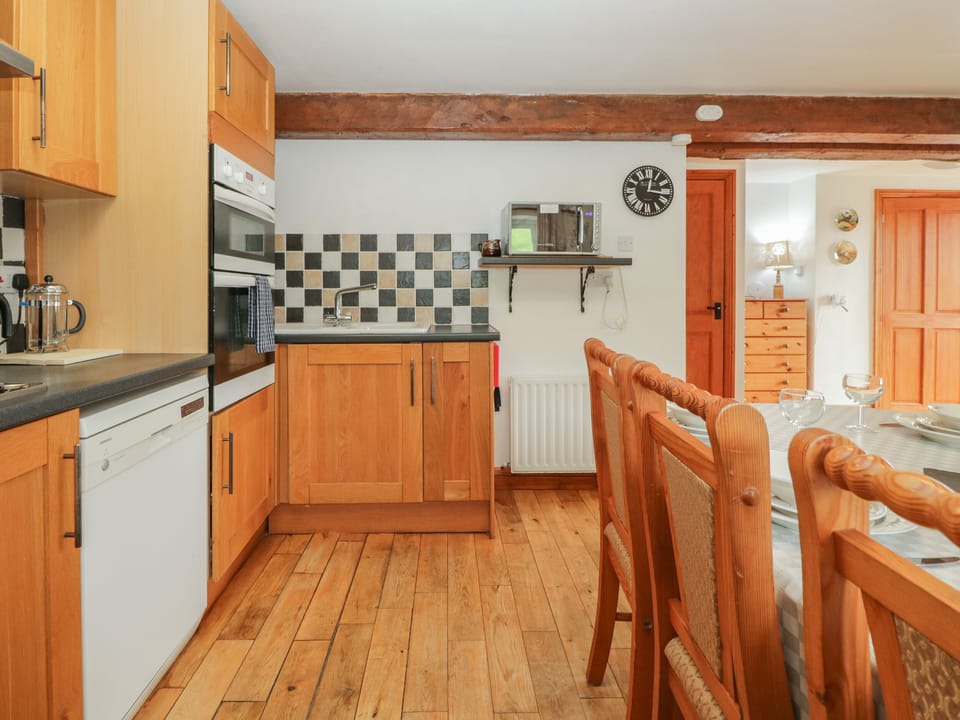 Cottage | Interior