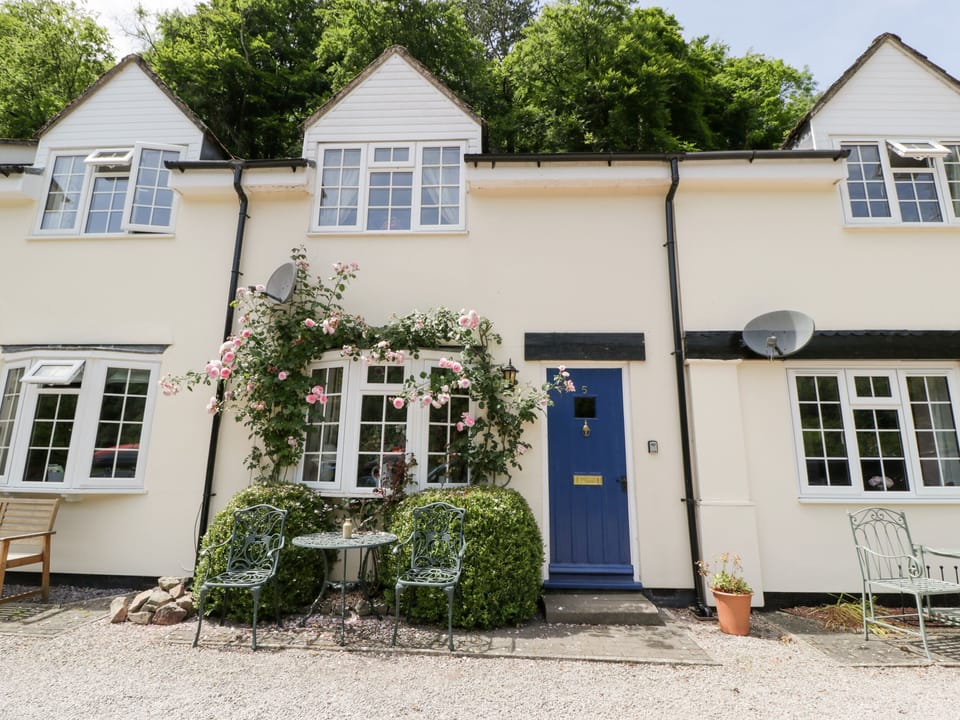 Cottage | Front of property
