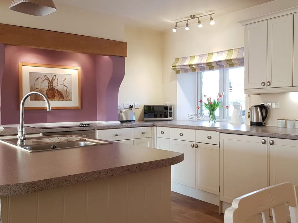 Cottage | Interior