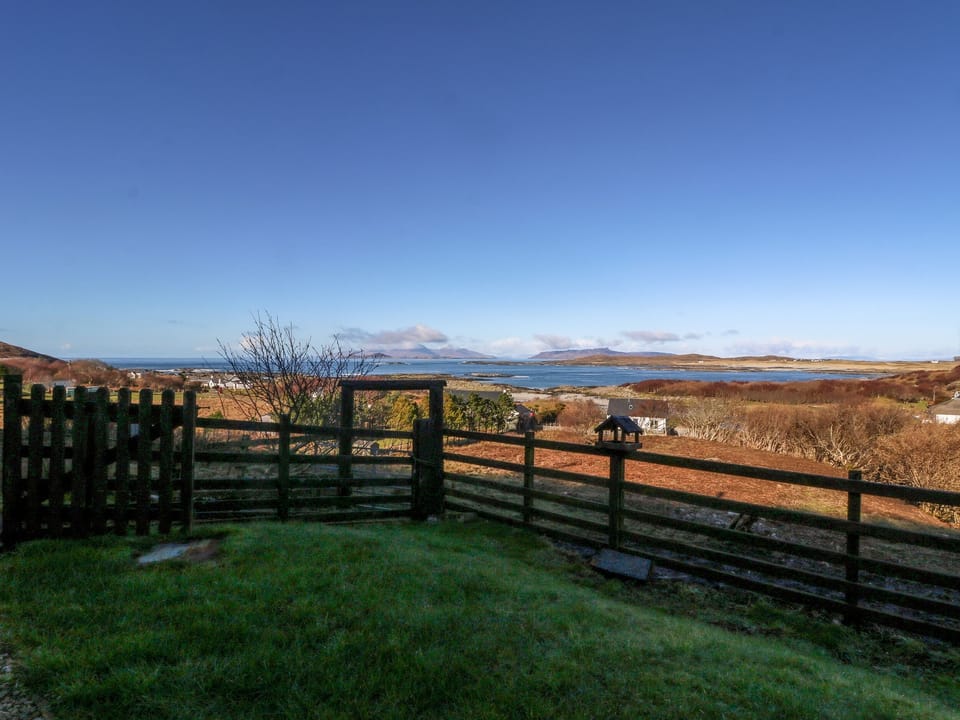 Cottage | Property grounds
