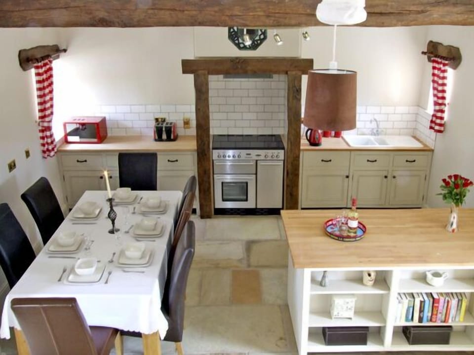 Cottage | Interior