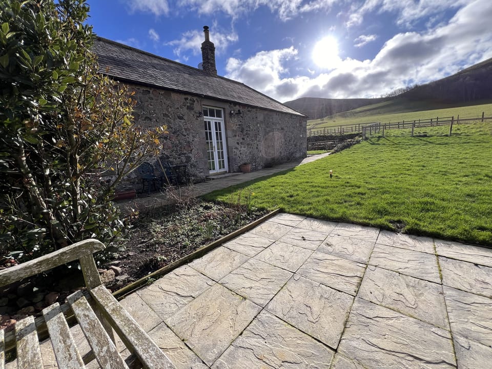 Cottage | Property grounds