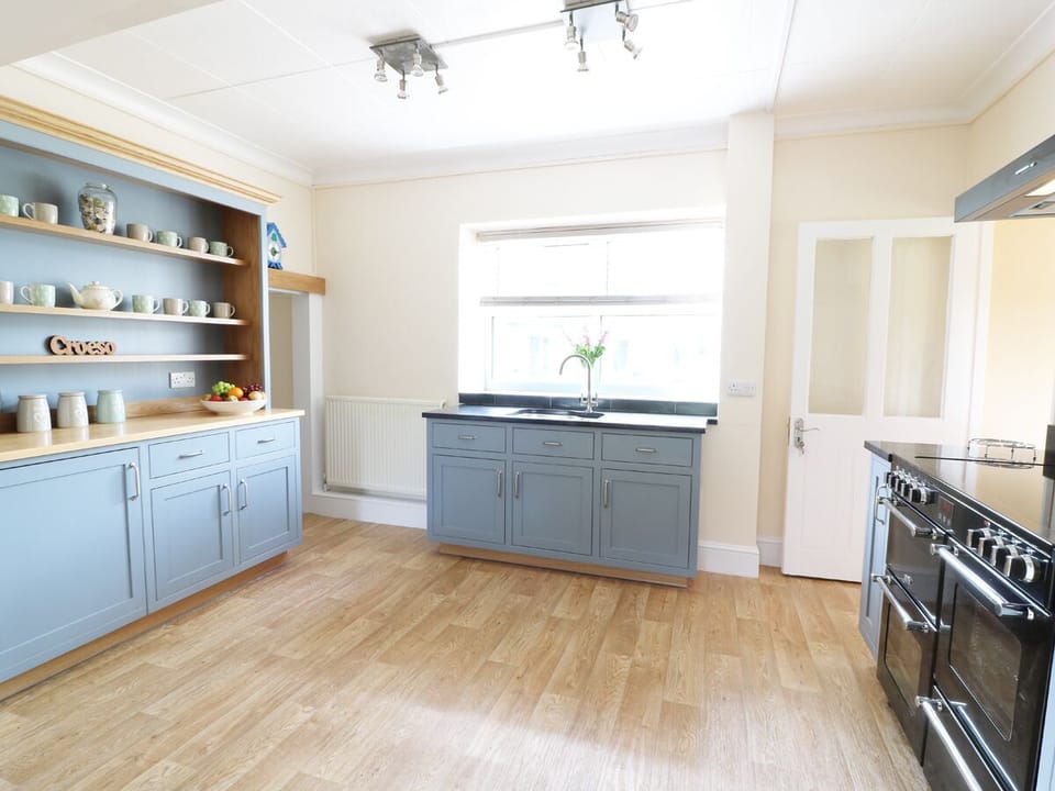 Cottage | Interior