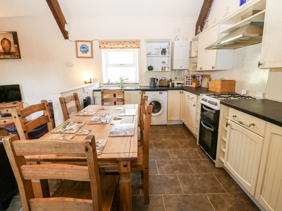 Cottage | Interior