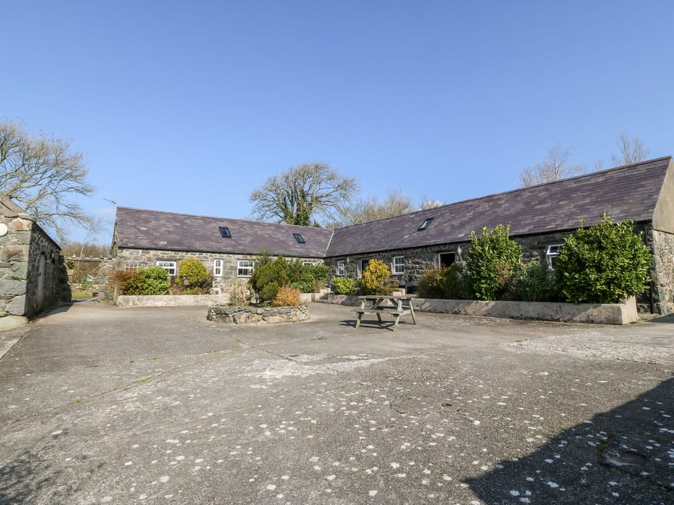 Cottage | Exterior