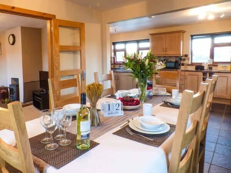 Cottage | Interior