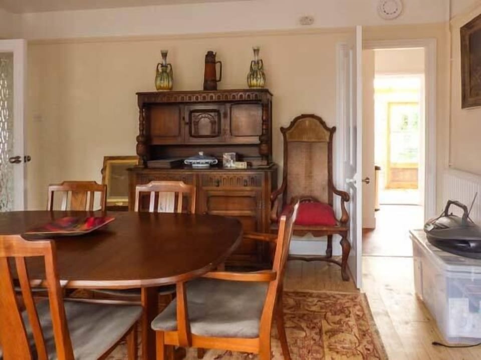 Cottage | Interior