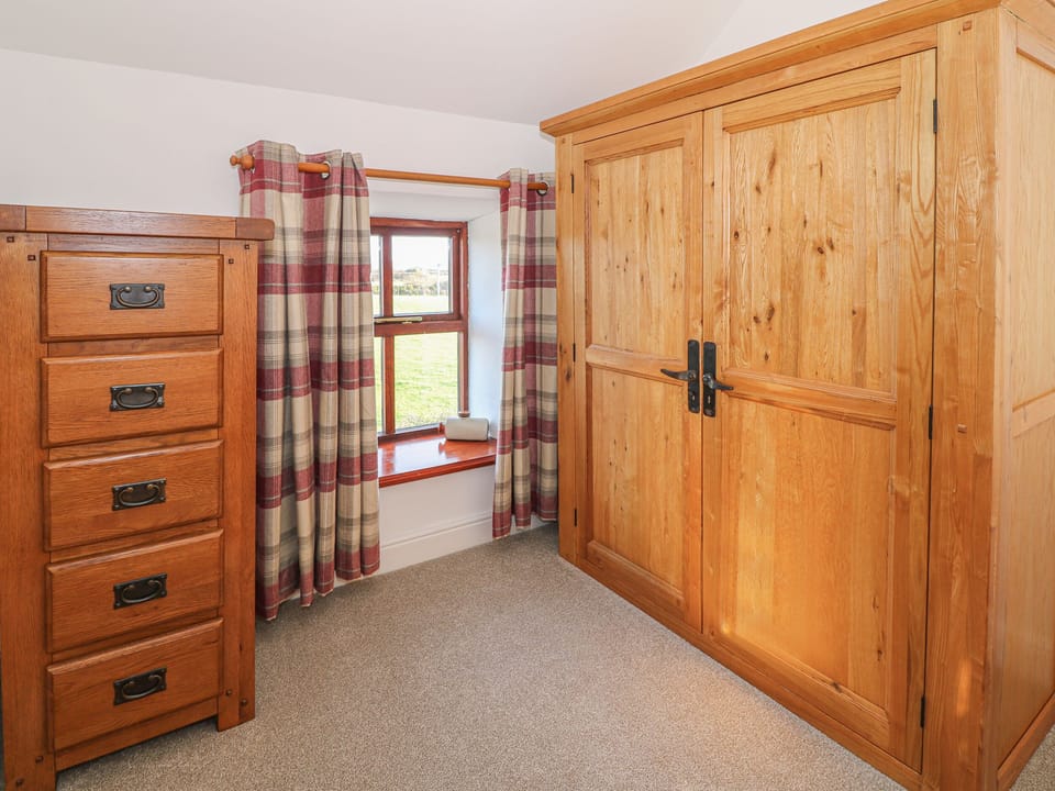 Cottage | 3 bedrooms, individually decorated, individually furnished, free WiFi