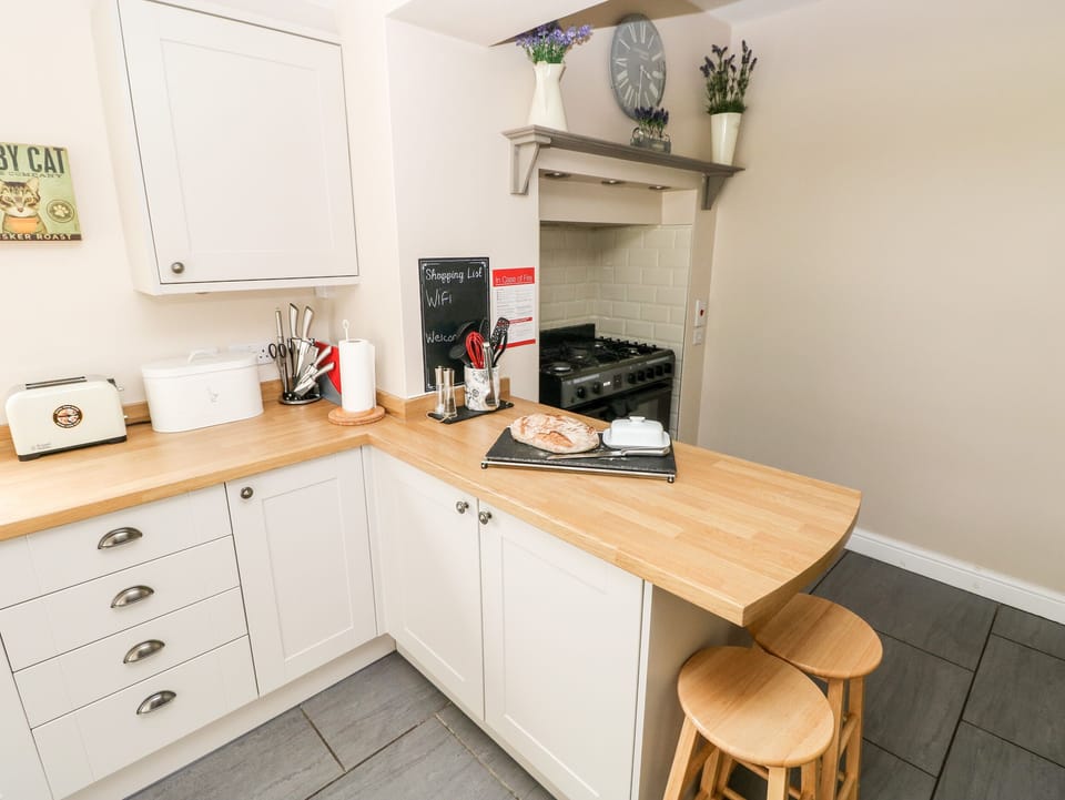 Cottage | Interior